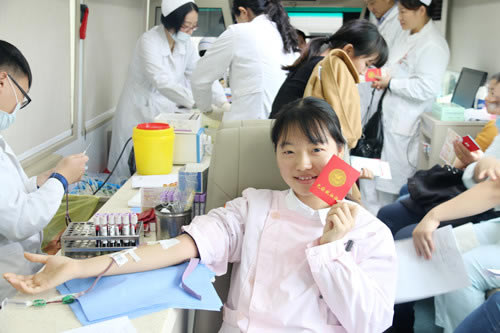 苏州东吴中西医结合医院：义务献血，为生命加油！